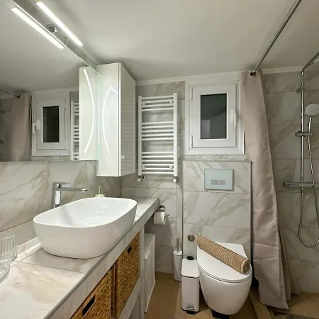 Rebecca's Philoxenia *